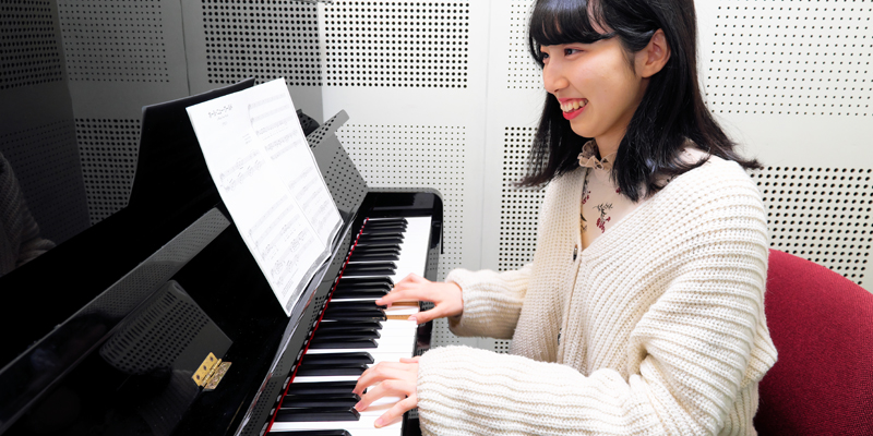 学生寮ビアノ練習室